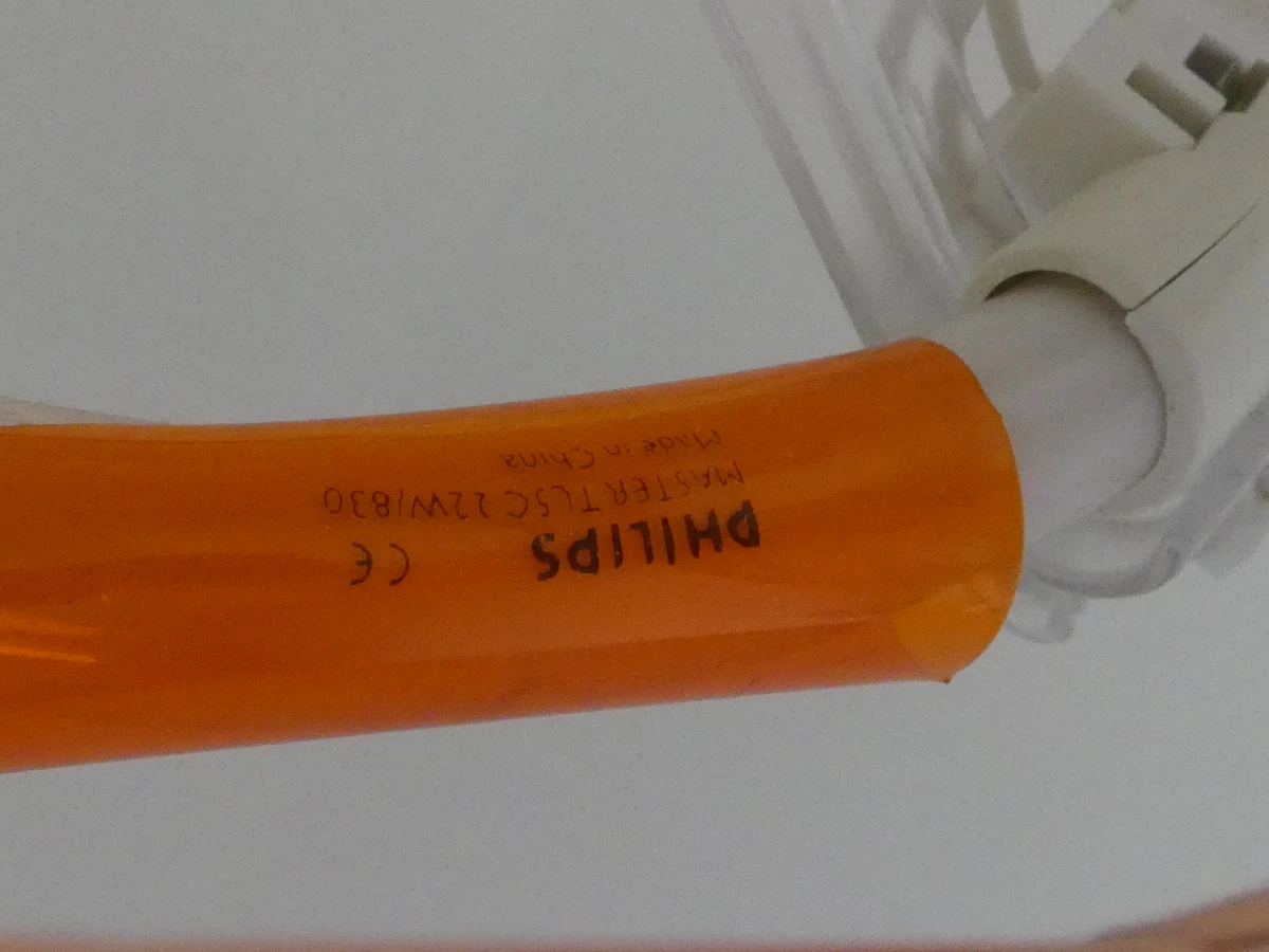 UFO-vormige Hanglamp Kartell met oranje neonbuis - foto 18