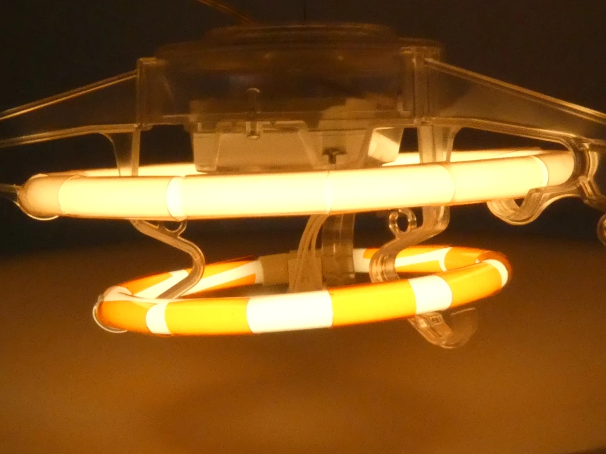 UFO-vormige Hanglamp Kartell met oranje neonbuis - foto 19