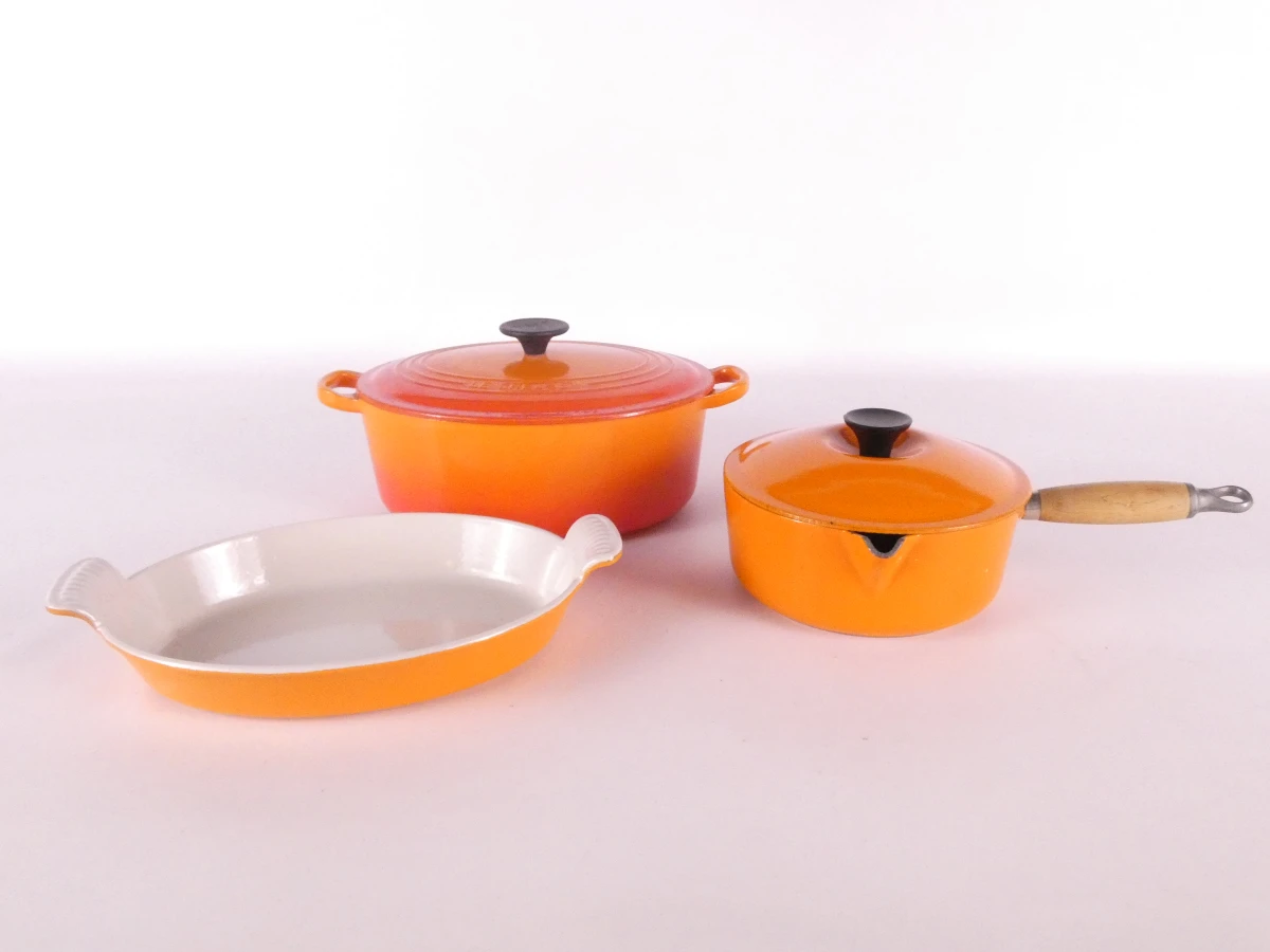 Set Le Creuset gietijzeren kookpotten en ovenschaal oranje - foto 2