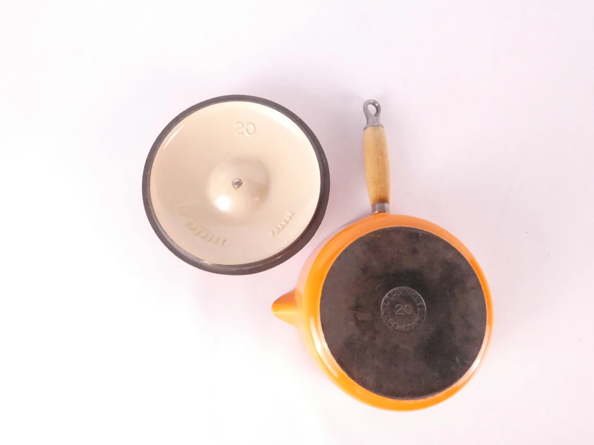 Set Le Creuset gietijzeren kookpotten en ovenschaal oranje - foto 10