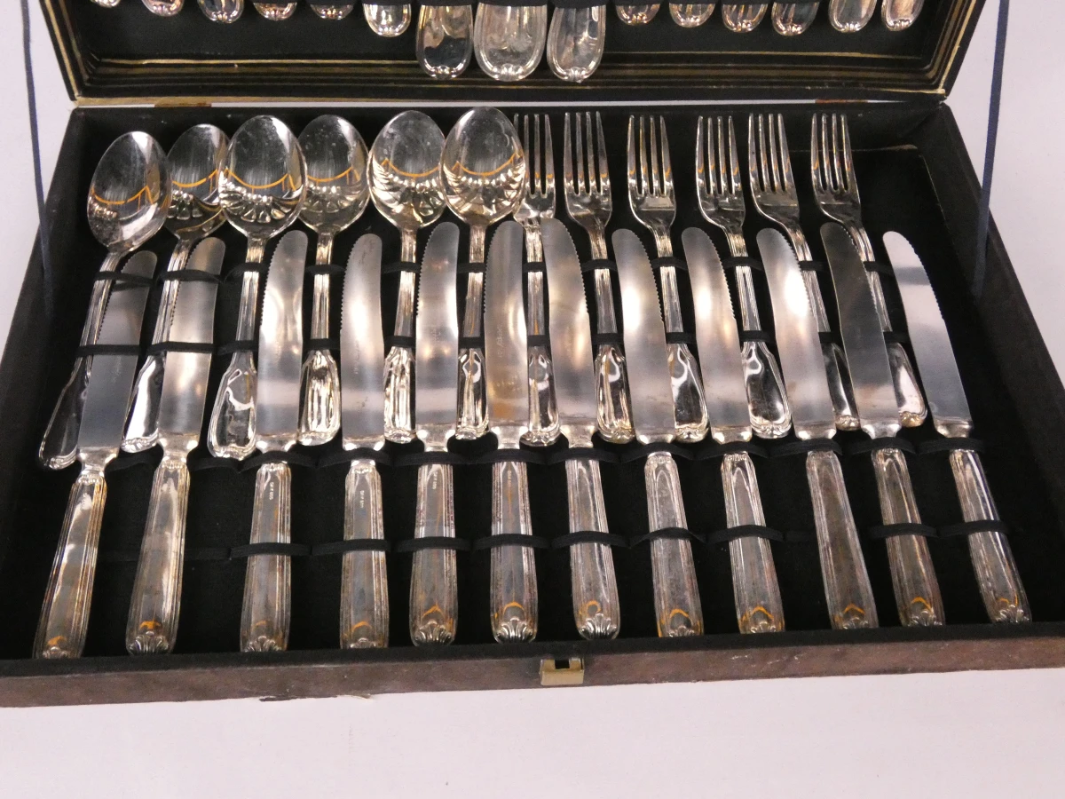 Bestekset in koffer, deels verzilverd en inox - foto 3