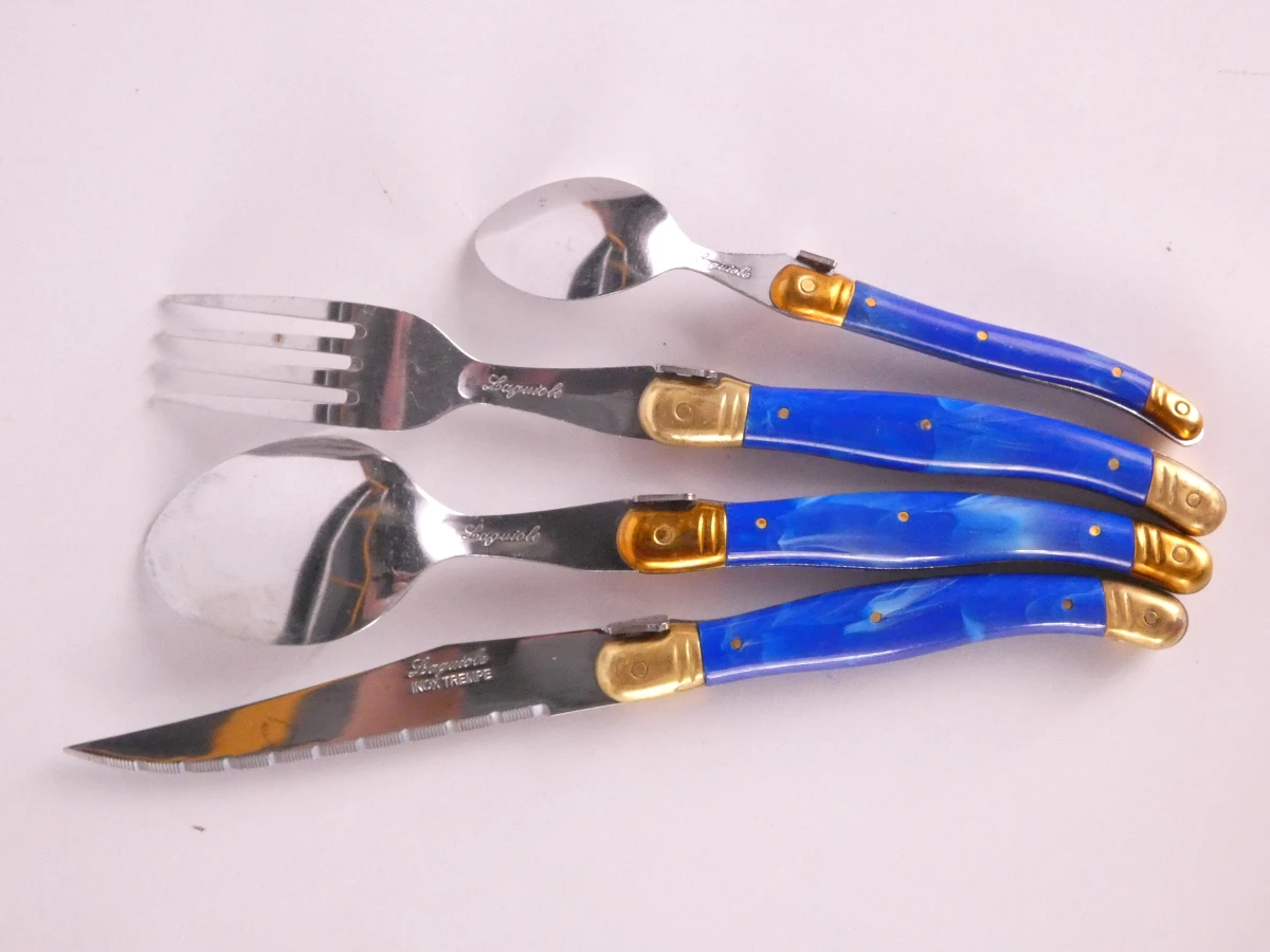 Set Laguiole gemerkt bestek met blauwe en ivoorkleurige handvatten - foto 7