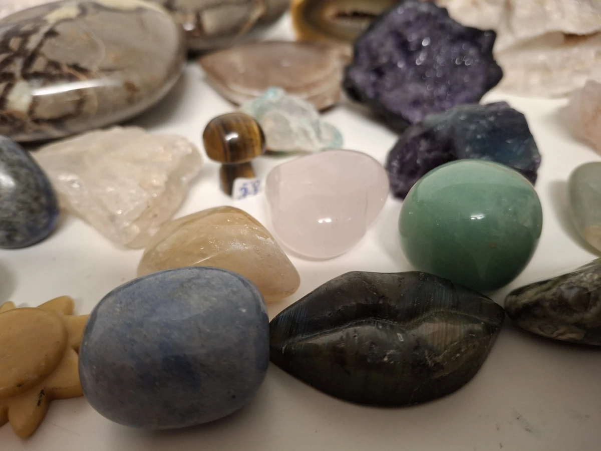 Lot diverse stenen en mineralen - foto 5