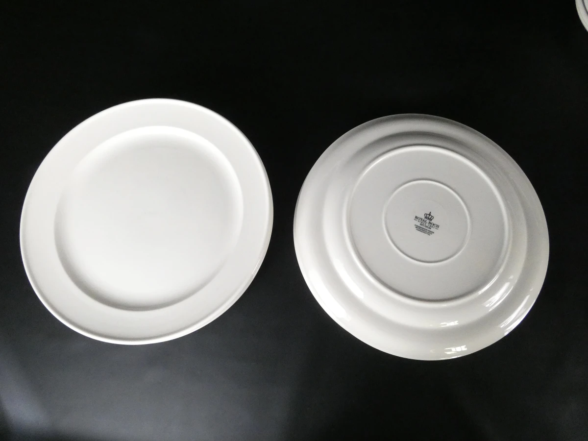 Royal Boch wit servies set met borden, kommen en lepels - foto 11