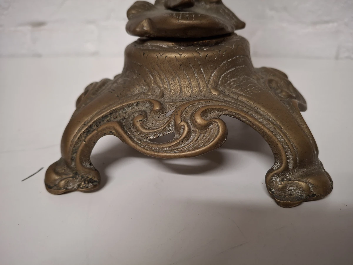 Paar vintage vijfarmige kandelaars met figuren - foto 4