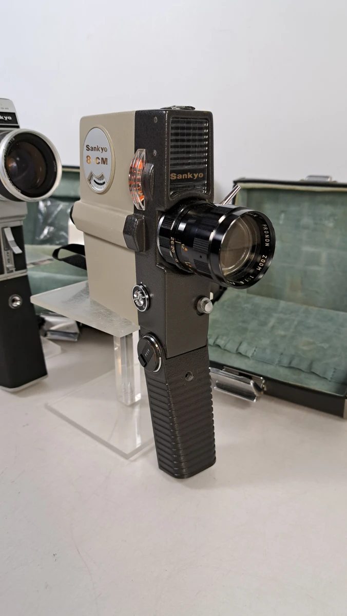Set vintage Sankyo 8mm filmcamera's met handleidingen - foto 4