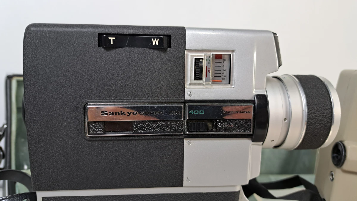 Set vintage Sankyo 8mm filmcamera's met handleidingen - foto 6