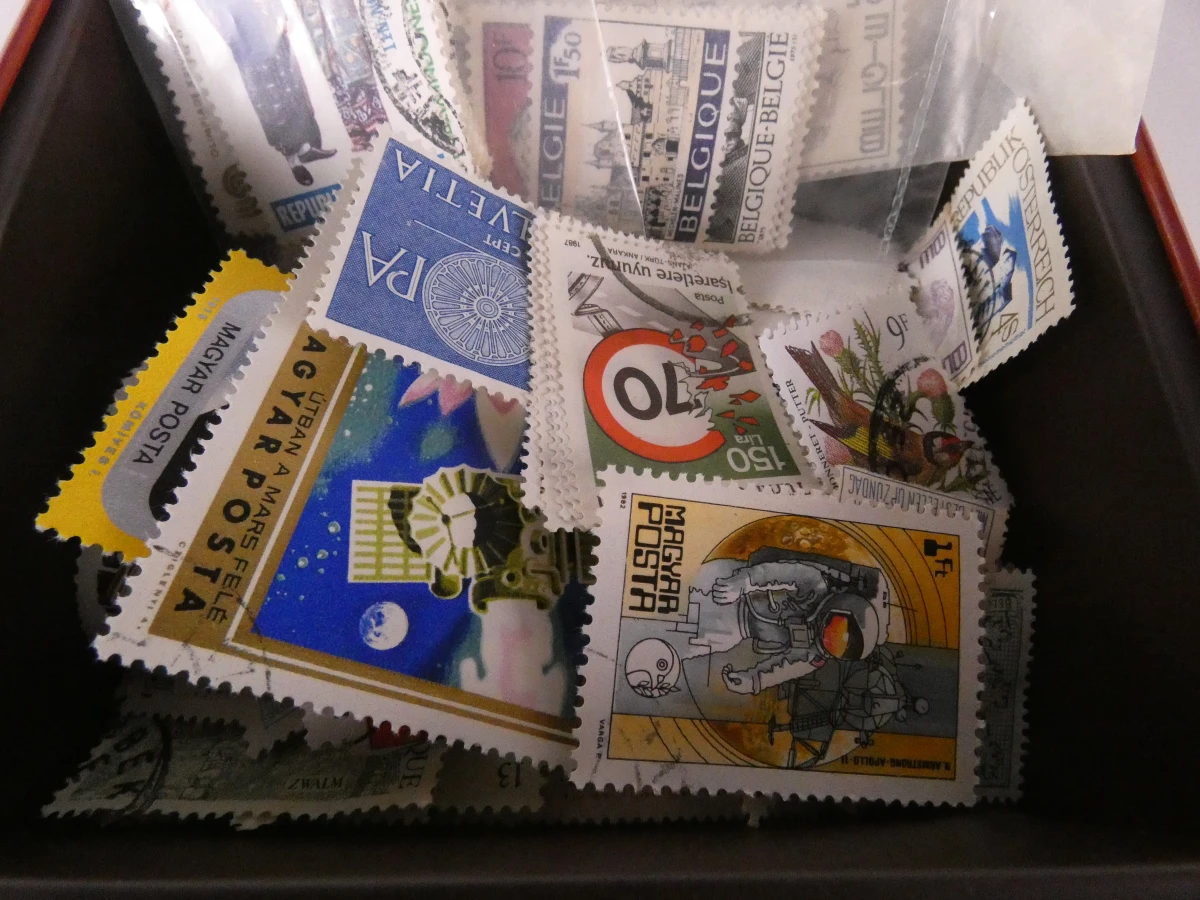 Grote verzameling postzegels met album en losse vellen - foto 7