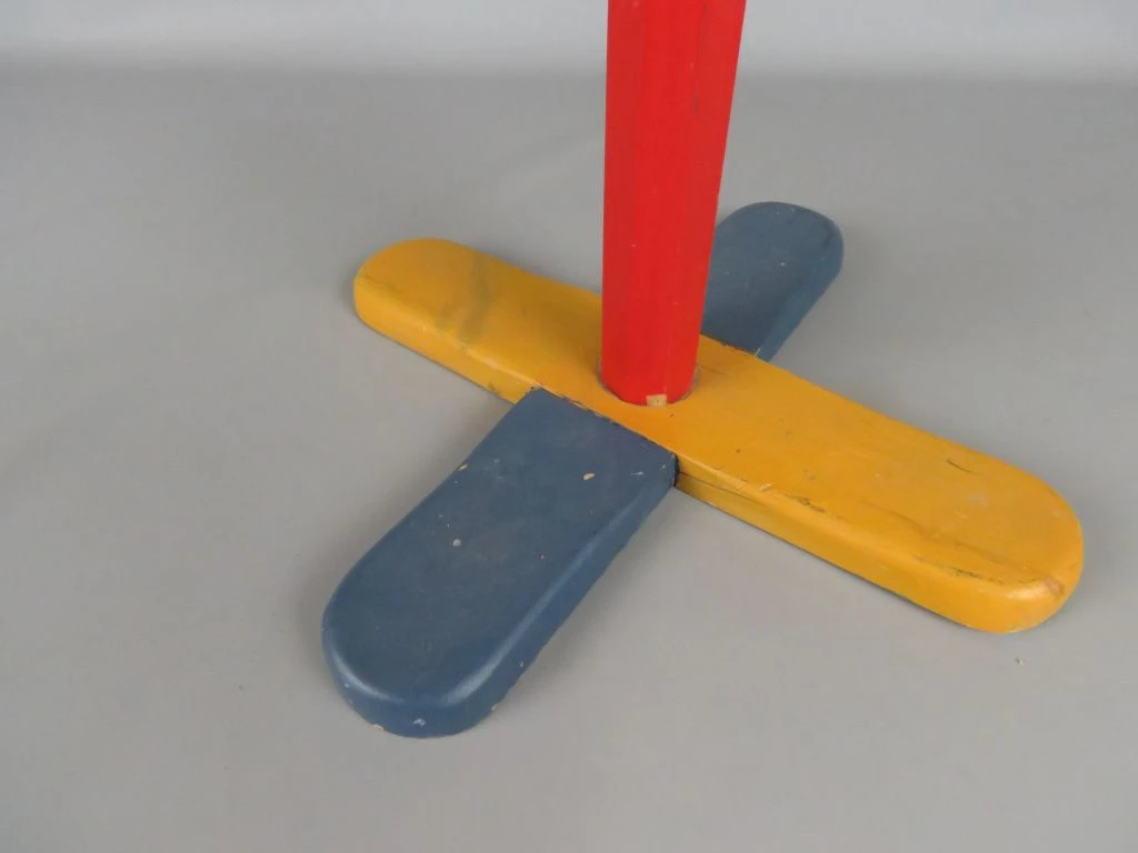 Houten kapstok in de vorm van een potlood - foto 2