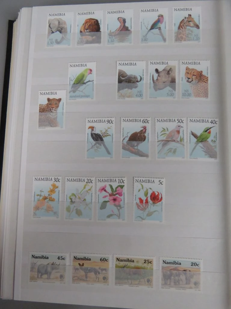 Postzegelverzameling in album - foto 35