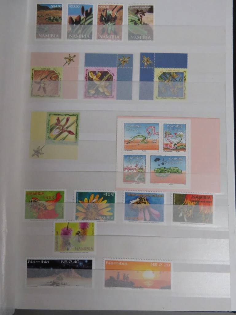 Postzegelverzameling in album - foto 34