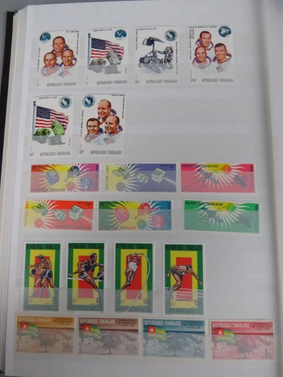 Postzegelverzameling in album - foto 11
