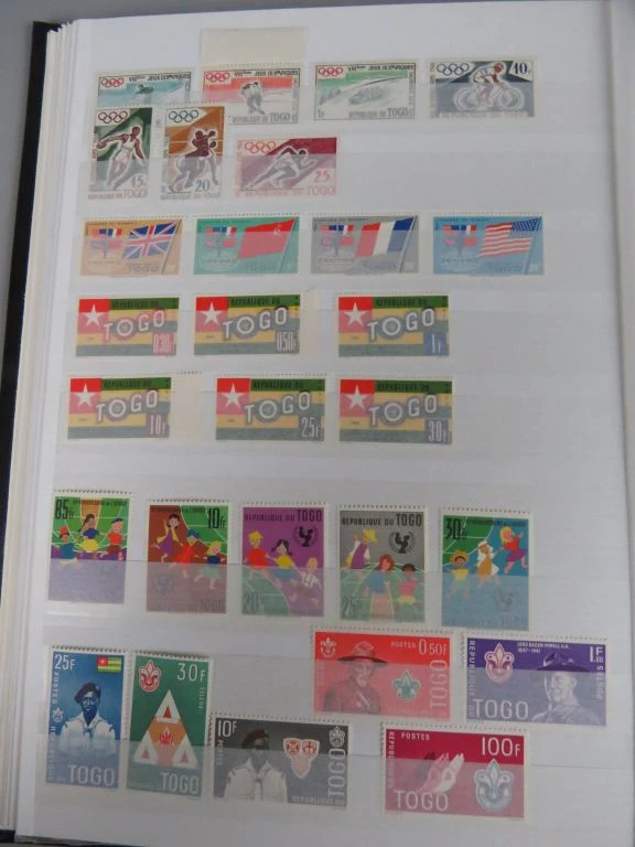 Postzegelverzameling in album - foto 59