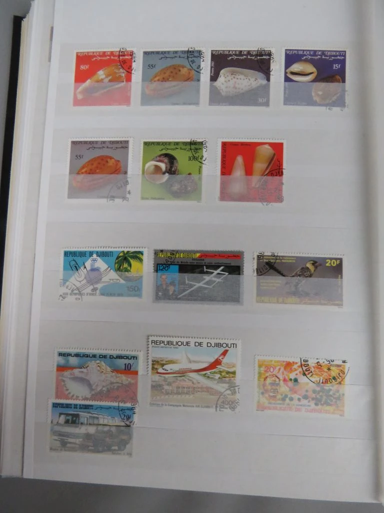 Postzegelverzameling in album - foto 31