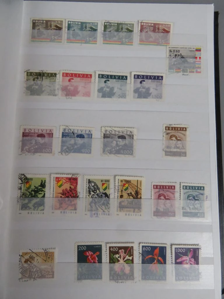 Postzegelverzameling in album - foto 22