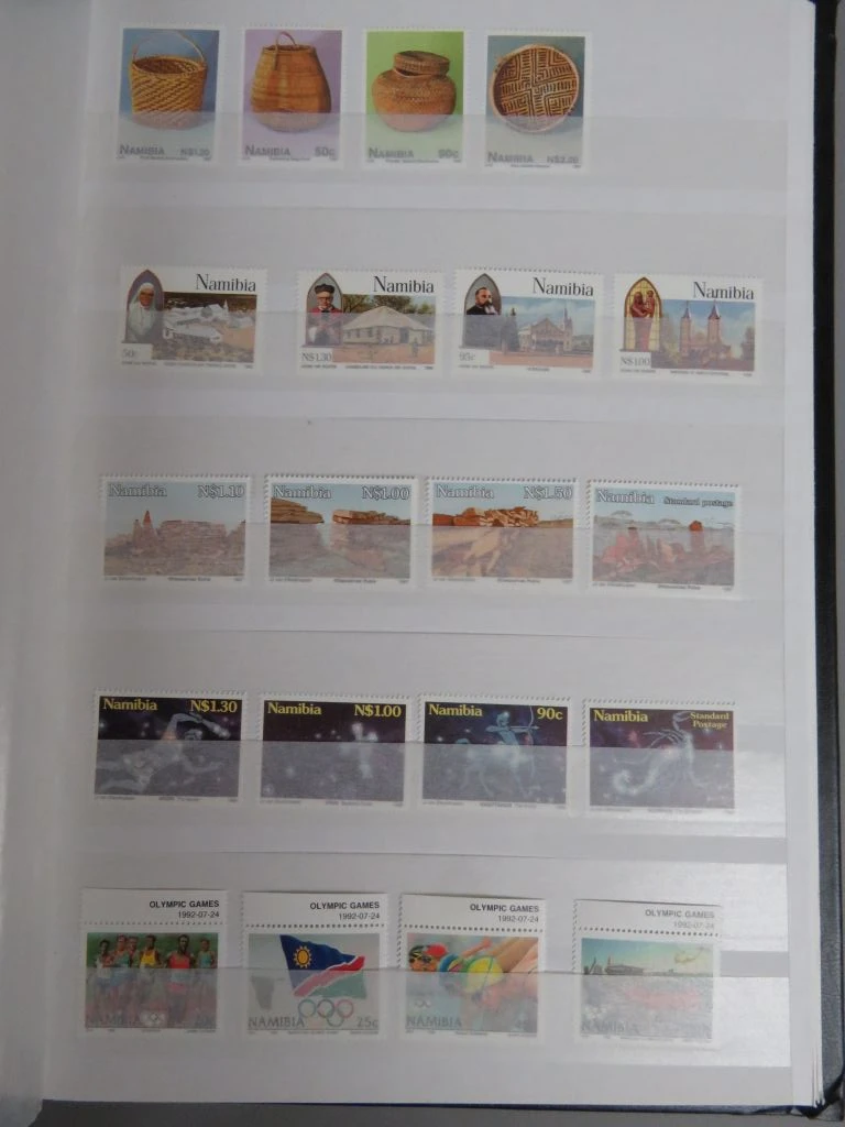 Postzegelverzameling in album - foto 40
