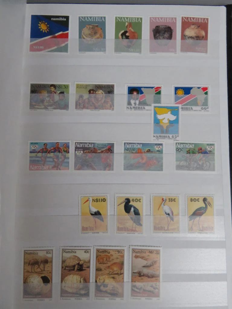 Postzegelverzameling in album - foto 42