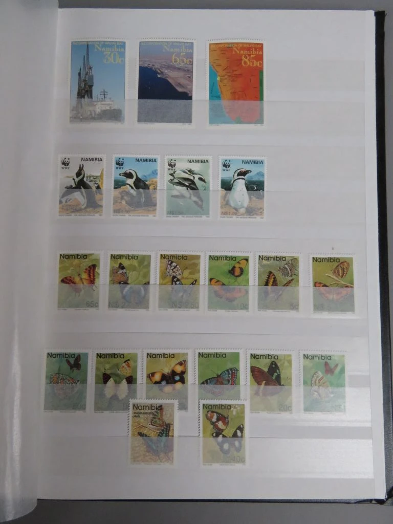 Postzegelverzameling in album - foto 38