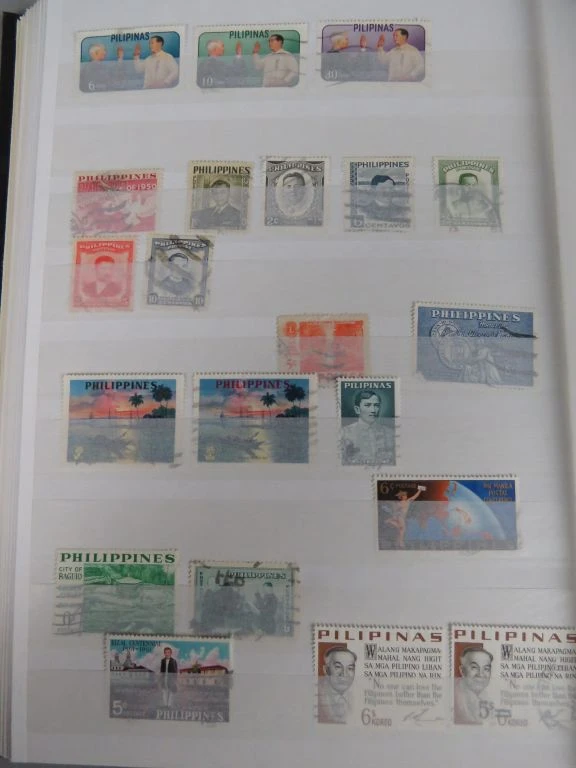 Postzegelverzameling in album - foto 17