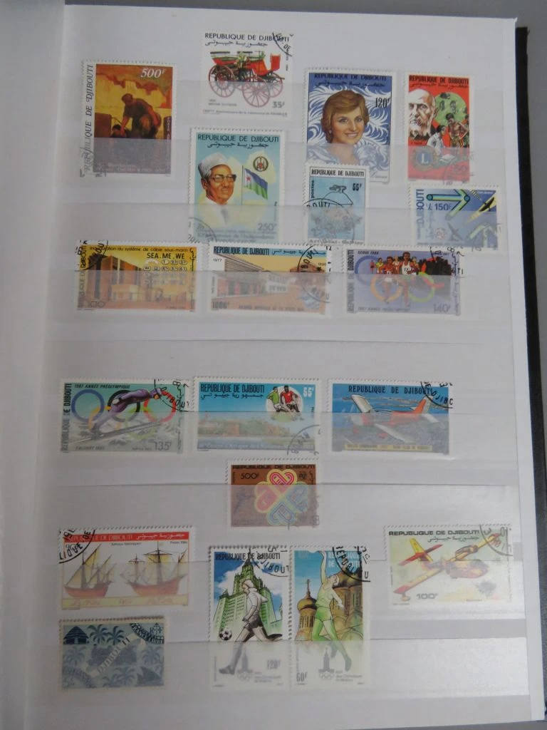 Postzegelverzameling in album - foto 30