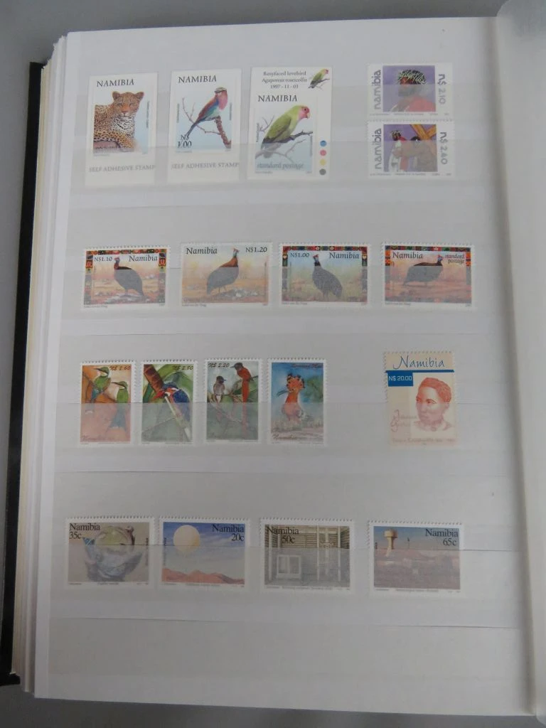 Postzegelverzameling in album - foto 33