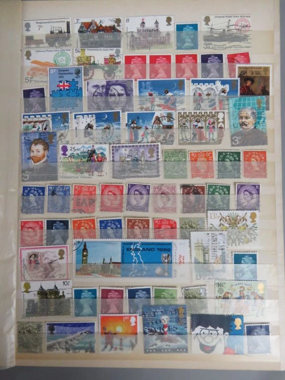 Postzegelverzameling in blauwe map - foto 30