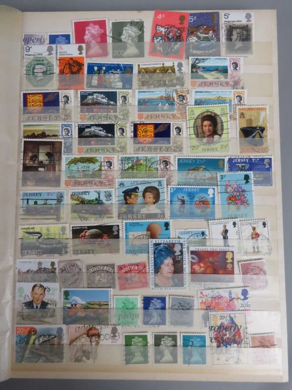Postzegelverzameling in blauwe map - foto 28