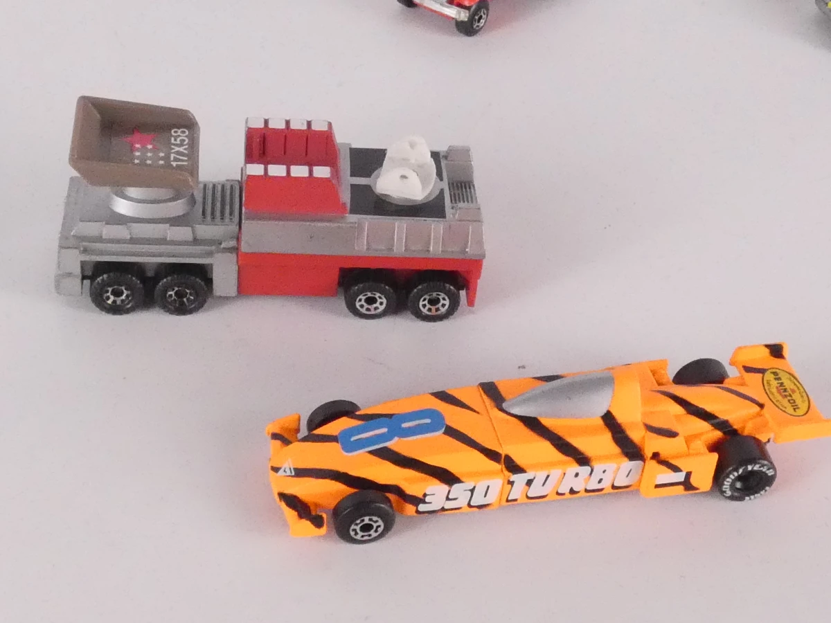 Set van Matchbox Toys Connectables speelgoedauto's - foto 7