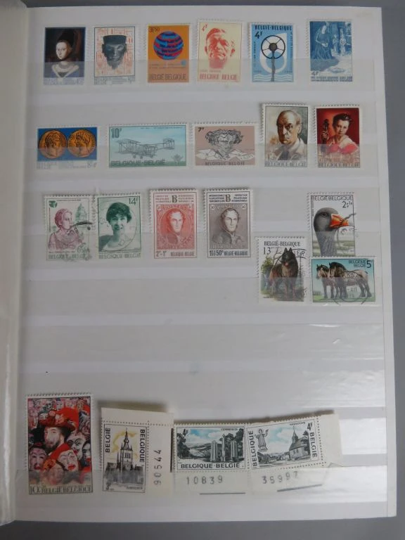 Postzegelverzameling in album - foto 25