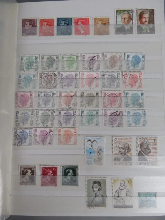 Postzegelverzameling in album - foto 33