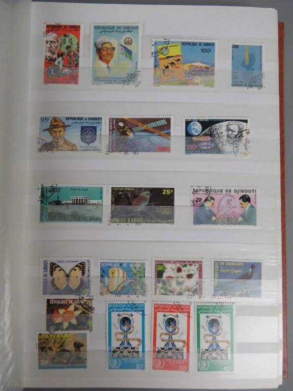 Postzegelverzameling in oranje album - foto 49