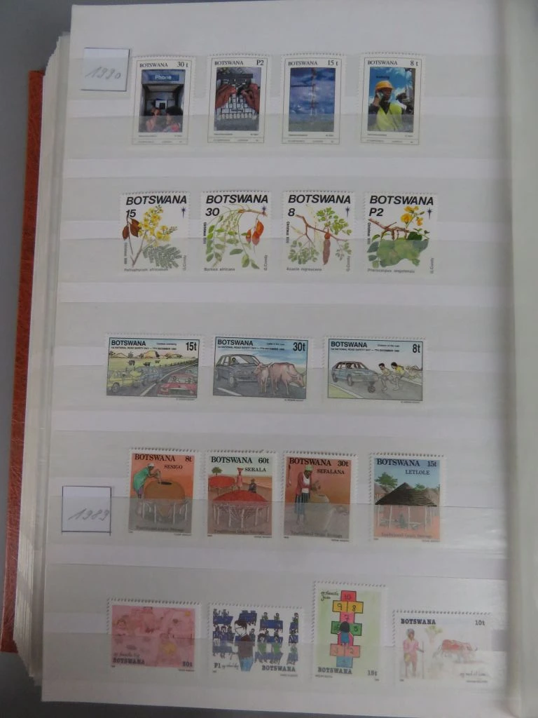 Postzegelverzameling in oranje album - foto 36