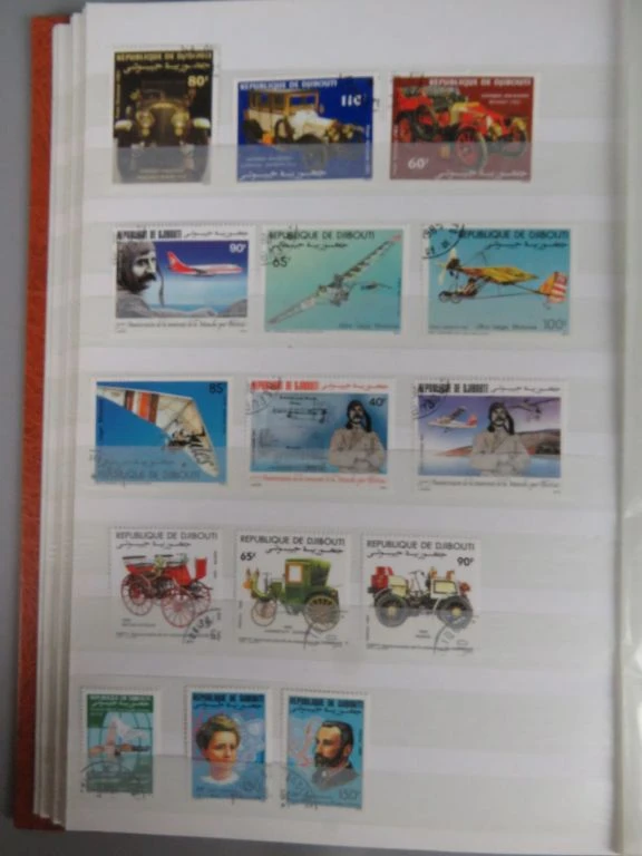 Postzegelverzameling in oranje album - foto 4