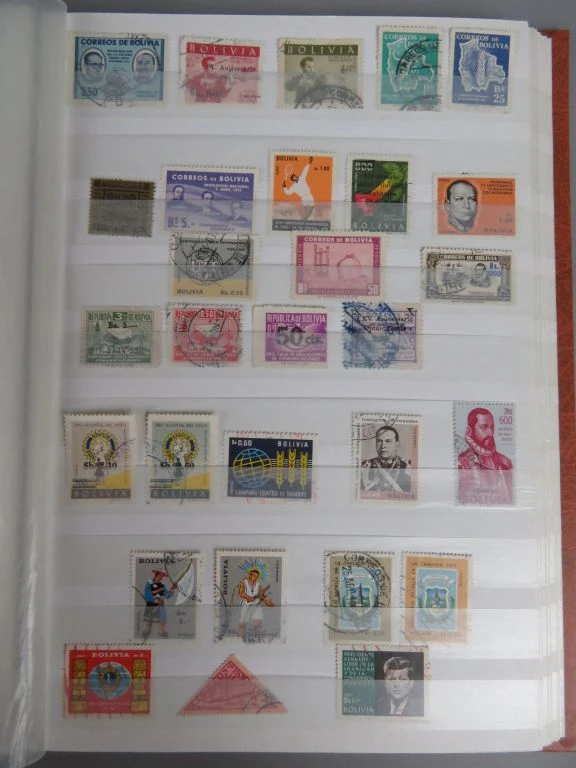 Postzegelverzameling in oranje album - foto 23