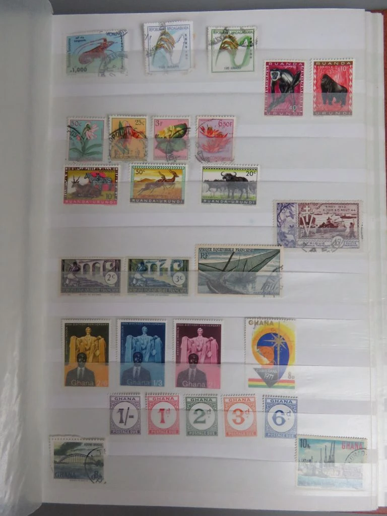 Postzegelverzameling in oranje album - foto 27