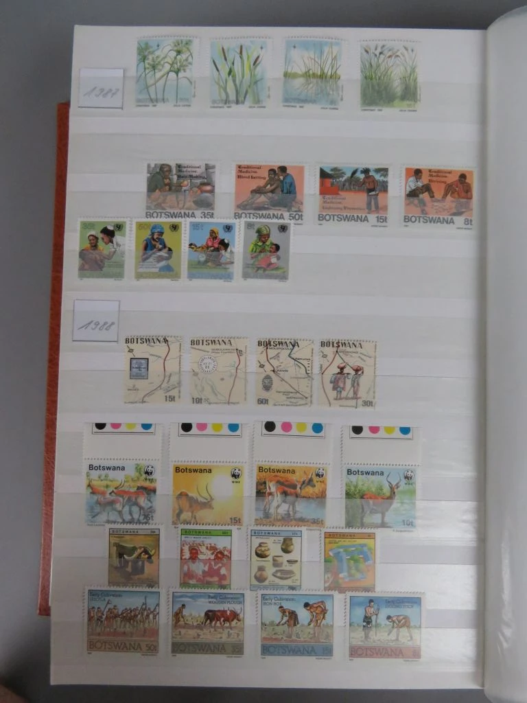 Postzegelverzameling in oranje album - foto 38