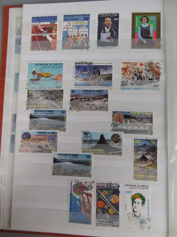 Postzegelverzameling in oranje album - foto 46