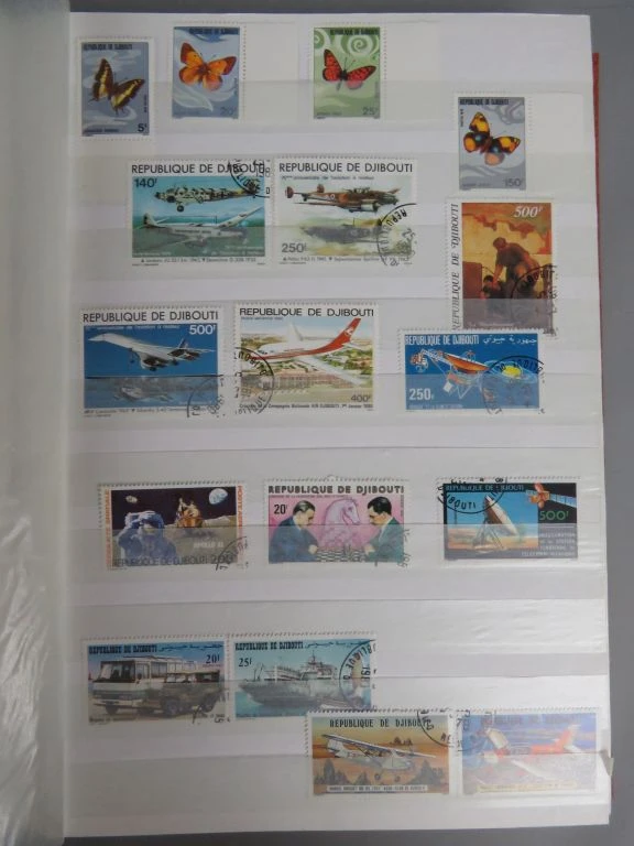 Postzegelverzameling in oranje album - foto 43