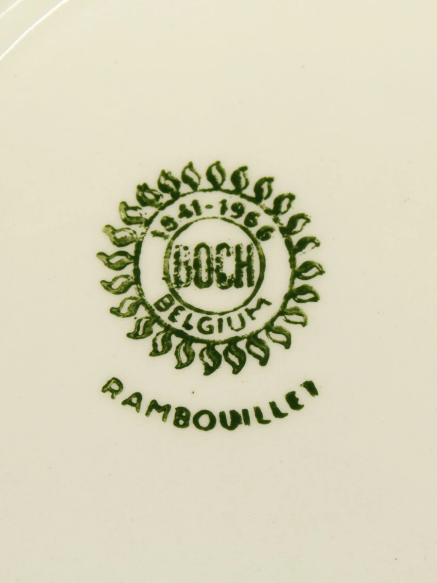 Boch Rambouillet servies met kopjes, schotels, borden en serveerschalen - foto 5
