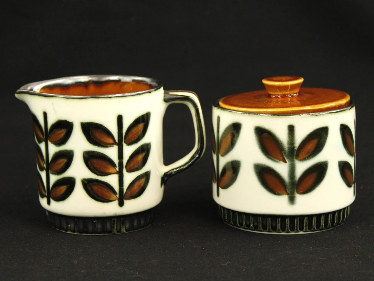 Boch Rambouillet servies met kopjes, schotels, borden en serveerschalen - foto 9