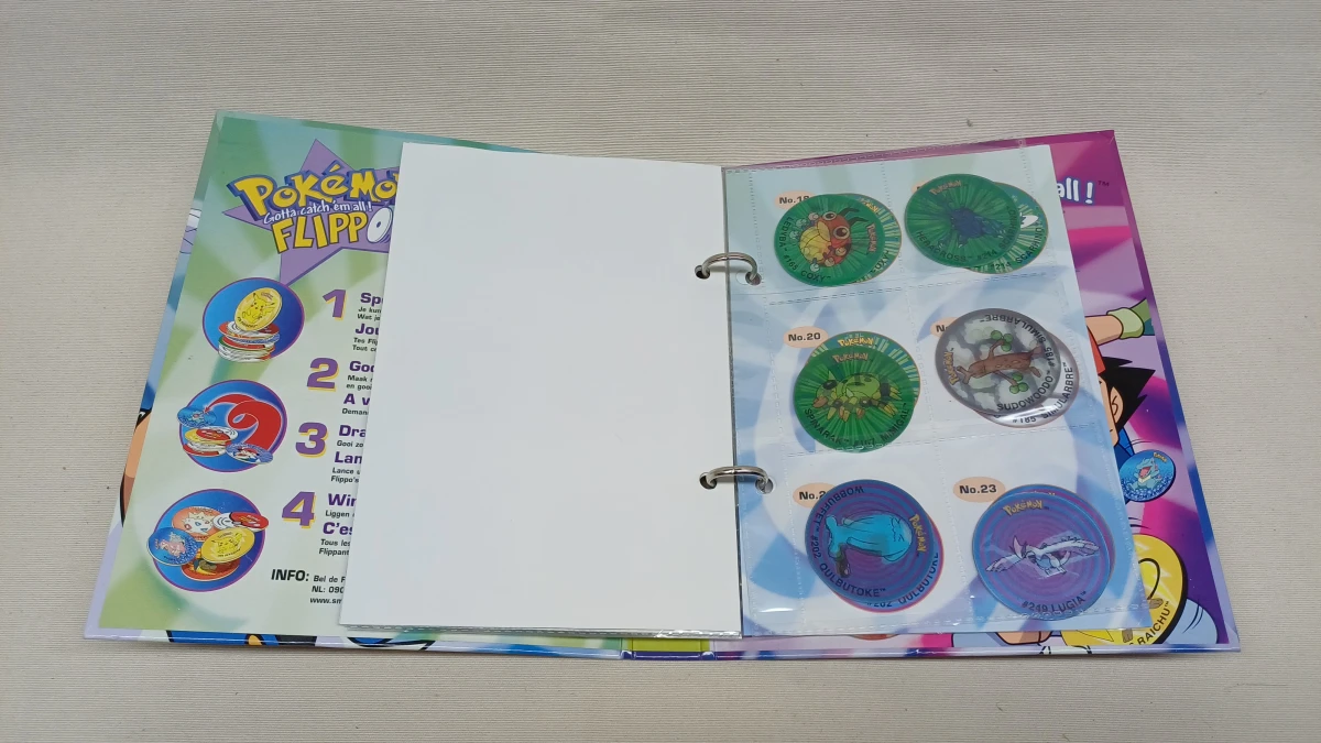 Pokémon verzamelkaarten en album met flippo's - foto 4