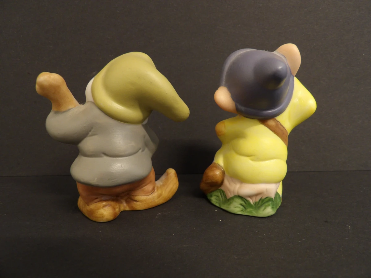 Porseleinen Sneeuwwitje en de zeven dwergen beeldjes - Schmid (Disney) - foto 11