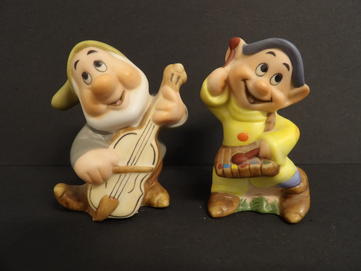 Porseleinen Sneeuwwitje en de zeven dwergen beeldjes - Schmid (Disney) - foto 10