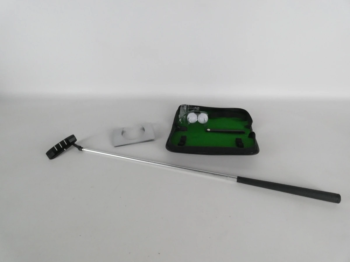 Mini golf oefenset met etui en accessoires - foto 2