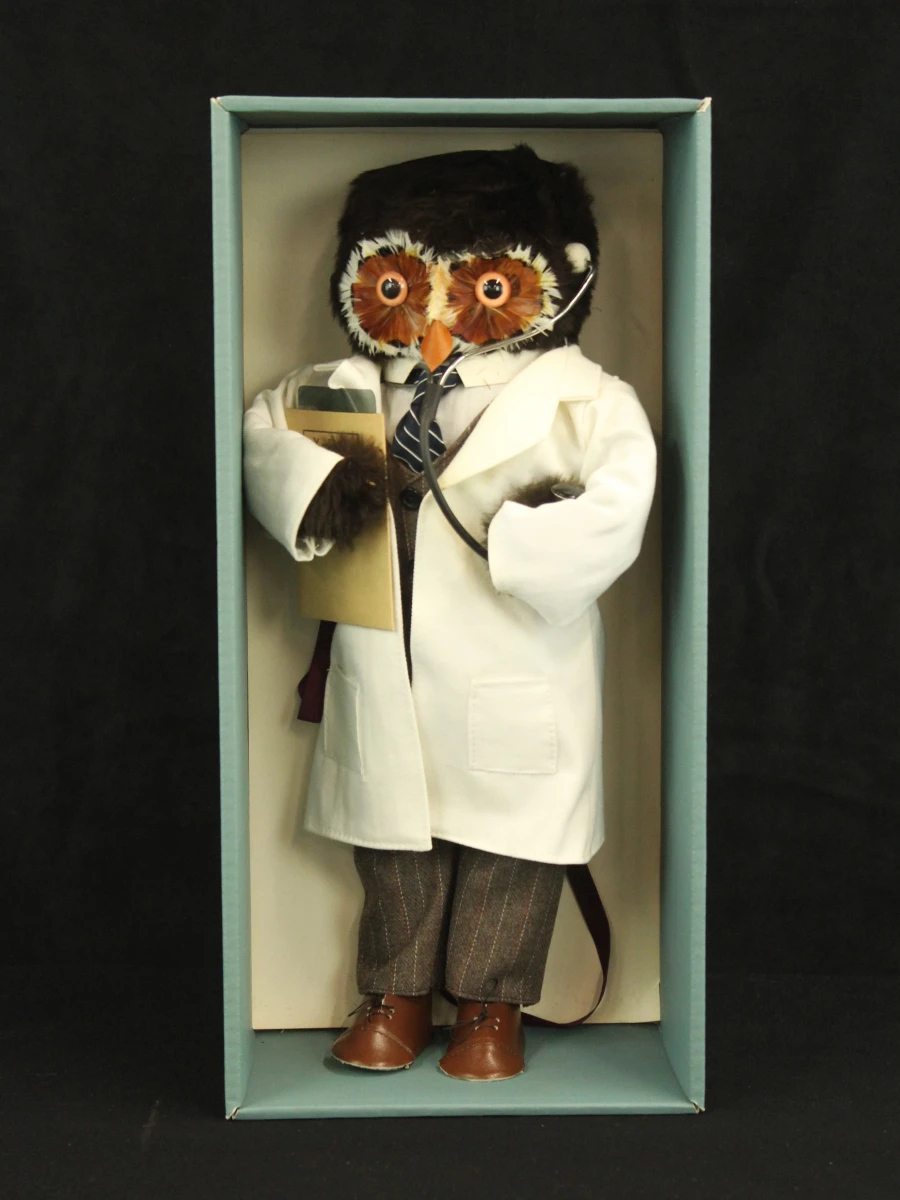 “The Doctor” vintage uil pop van The London Owl Company - foto 3