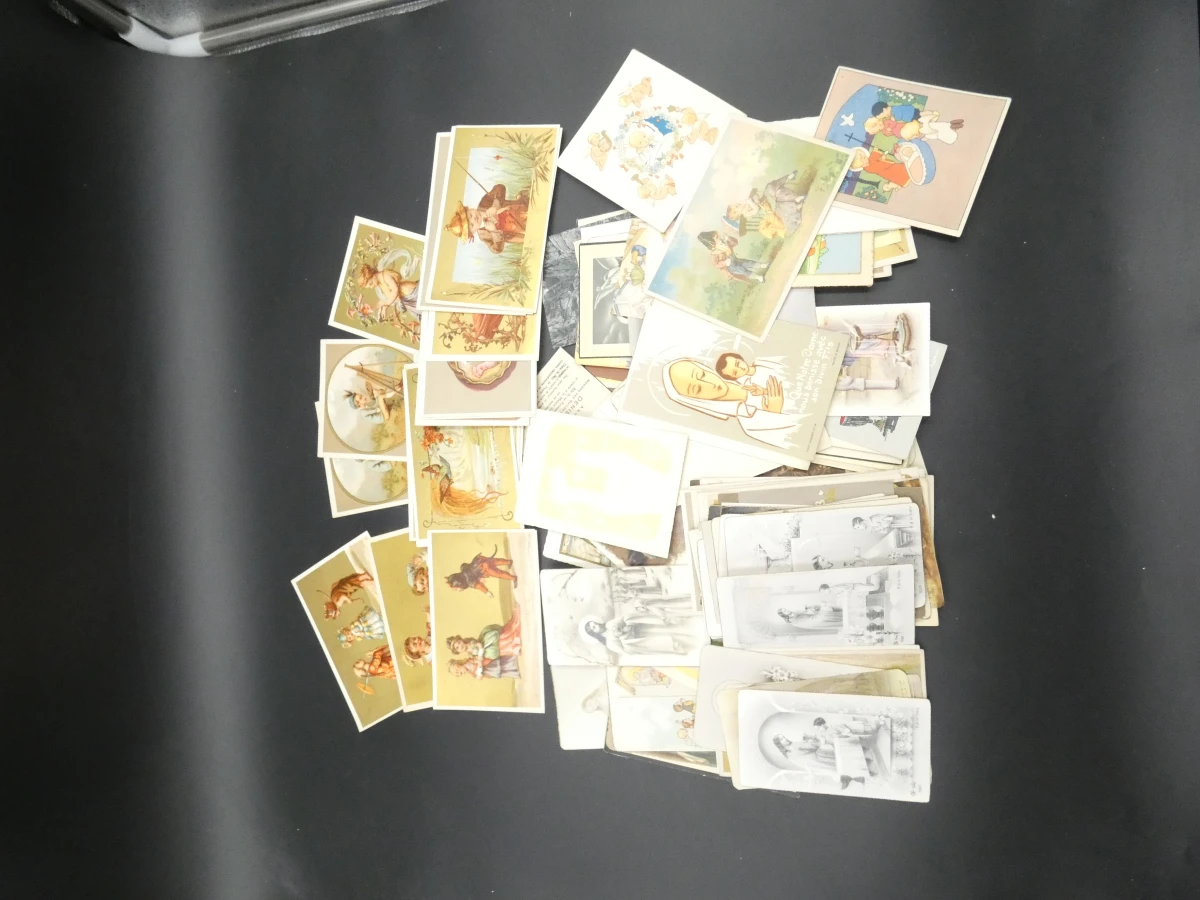 Doos met vintage prentbriefkaarten en wenskaarten - foto 3