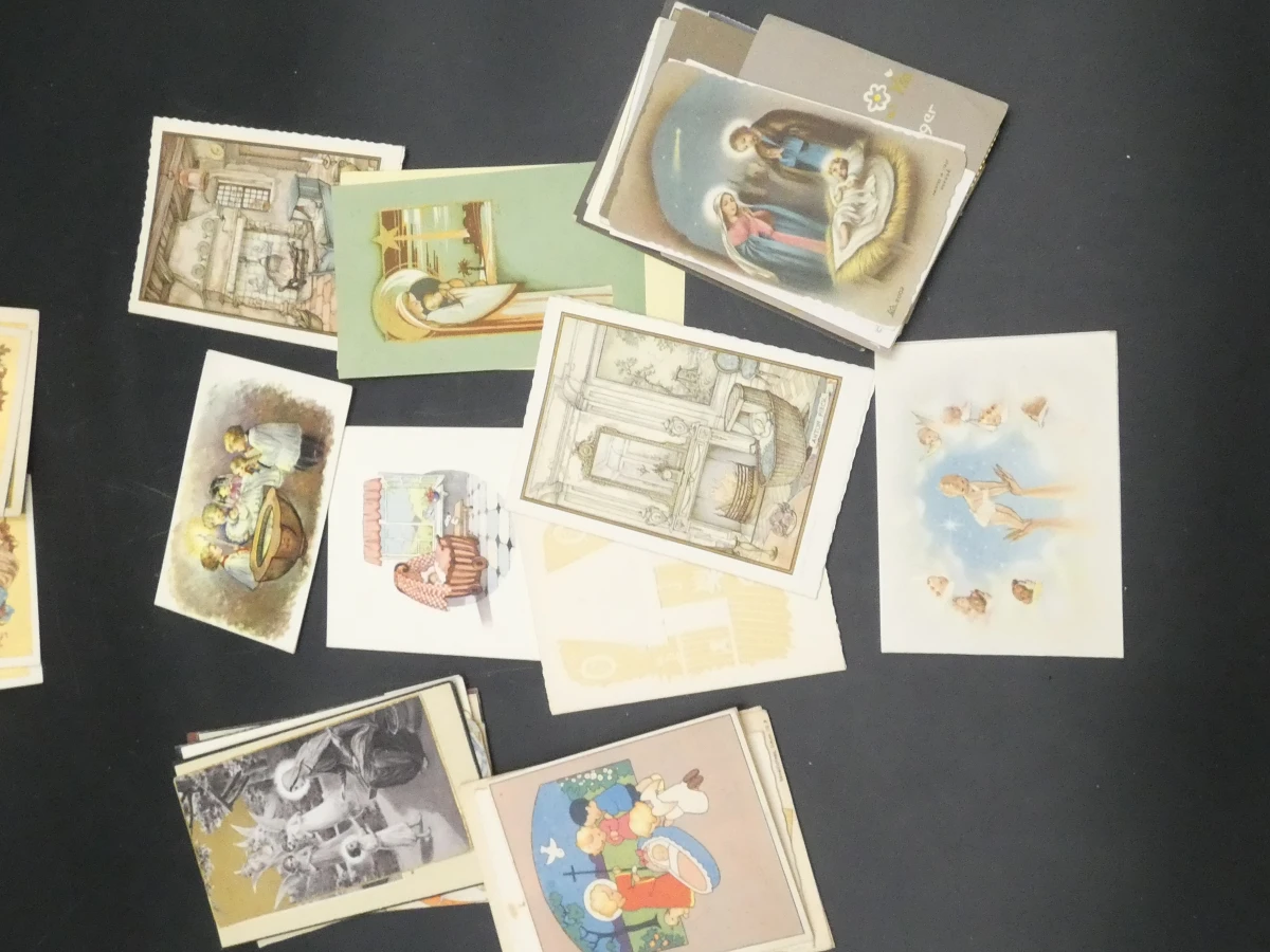 Doos met vintage prentbriefkaarten en wenskaarten - foto 8