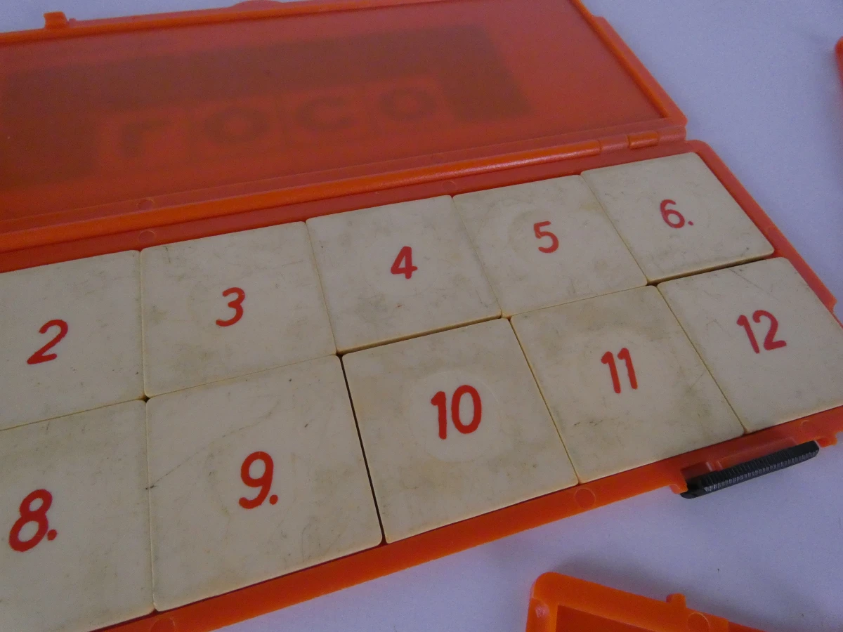 Mini Loco educatief rekenspel met kaarten en doosjes - foto 12