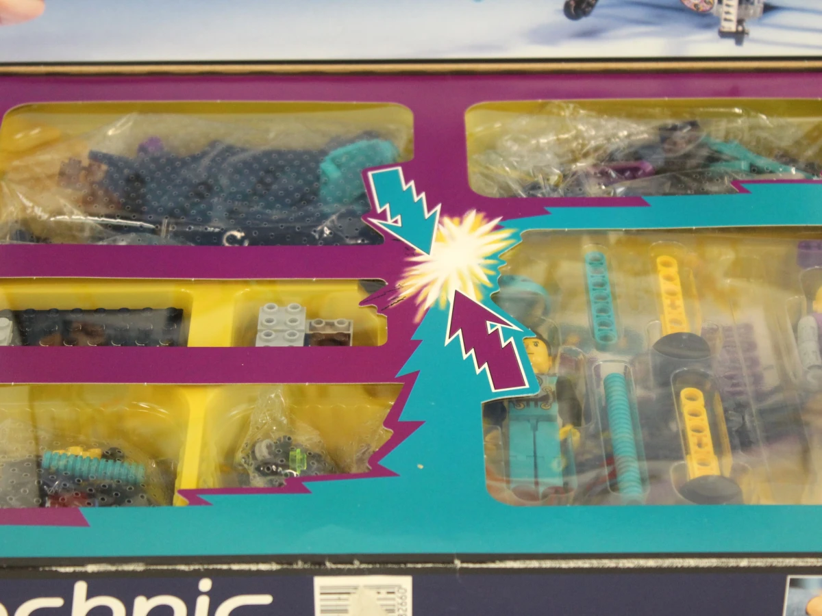 LEGO Technic "Blue Flash Versus The Arachnophob" set - foto 5