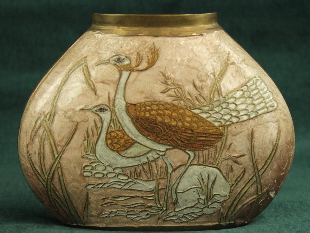 Decoratieve metalen vaas met vogelmotief - foto 4
